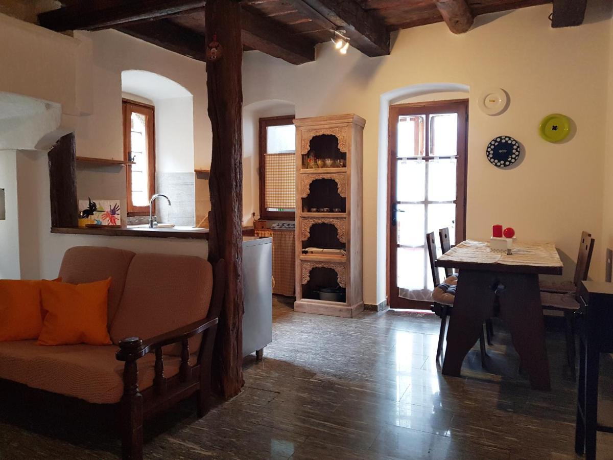 La Baita Di Francesca Montecrestese Luaran gambar
